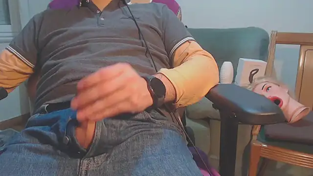 Snapshot of master4subslut chatting on February 2025 05:34:02 AM master4subslut online show from February 2025 05:34:02 AM