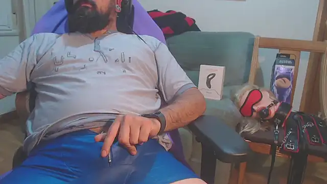 Snapshot of master4subslut chatting on September 2025 08:44:01 PM master4subslut online show from September 2025 08:44:01 PM