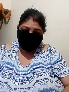 Snapshot of Shoni__ chatting on December 2024 06:19:01 PM Shoni online show from December 2024 06:19:01 PM