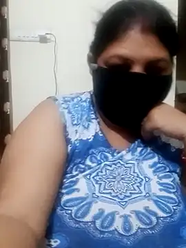 Snapshot of Shoni__ chatting on December 2024 05:15:02 PM Shoni online show from December 2024 05:15:02 PM