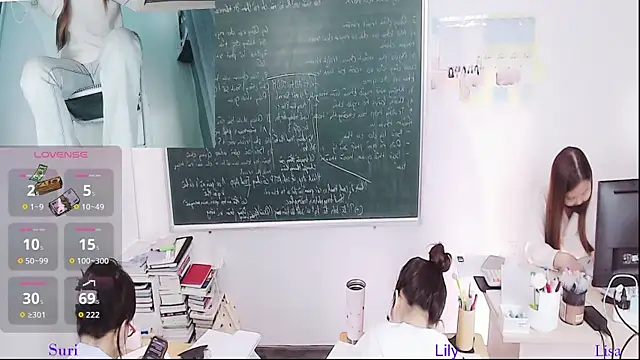 Snapshot of _Math_ chatting on June 2026 02:33:01 PM Math online show from June 2026 02:33:01 PM