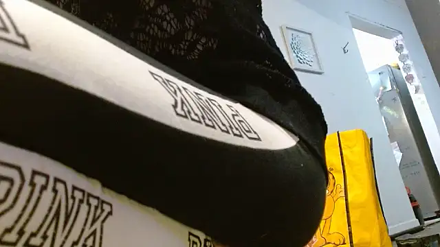 Snapshot of watermellonpussy chatting on March 2026 05:11:02 AM watermellonpussy online show from March 2026 05:11:02 AM