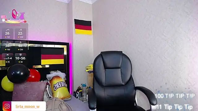 Snapshot of Moon_Water__ chatting on September 2025 11:36:01 AM Moon Water online show from September 2025 11:36:01 AM