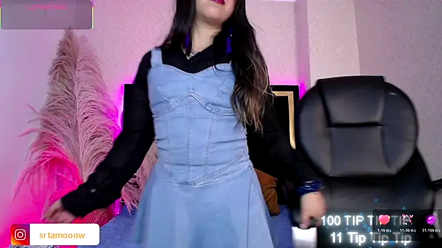 Snapshot of Moon_Water__ chatting on November 2025 10:03:01 AM Moon Water online show from November 2025 10:03:01 AM