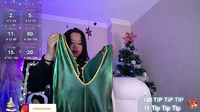 Snapshot of Moon_Water__ chatting on November 2025 10:04:01 AM Moon Water online show from November 2025 10:04:01 AM