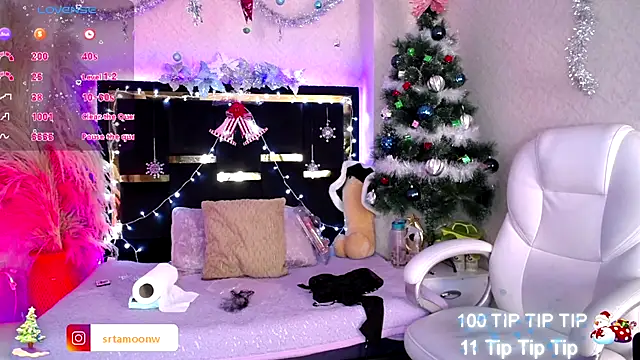 Snapshot of Moon_Water__ chatting on November 2025 10:29:01 AM Moon Water online show from November 2025 10:29:01 AM