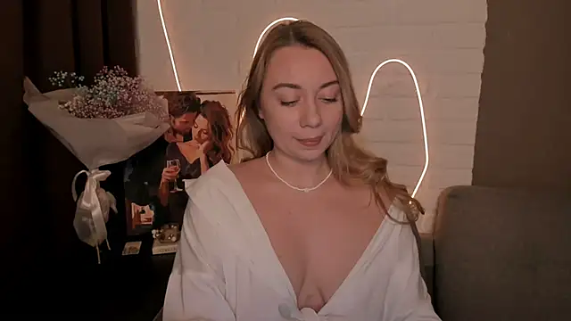 Snapshot of DanielaWisse chatting on December 2024 01:55:02 AM DanielaWisse online show from December 2024 01:55:02 AM
