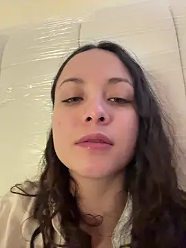 Megan Rodrigo online show from February 2026 12:47:02 PM