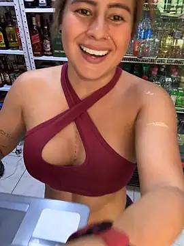 Snapshot of Amber_Martins_ chatting on February 2025 06:49:02 PM Amber Martins  online show from February 2025 06:49:02 PM