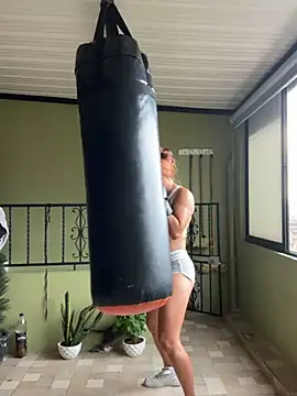 Snapshot of Amber_Martins_ chatting on February 2025 10:11:02 PM Amber Martins  online show from February 2025 10:11:02 PM