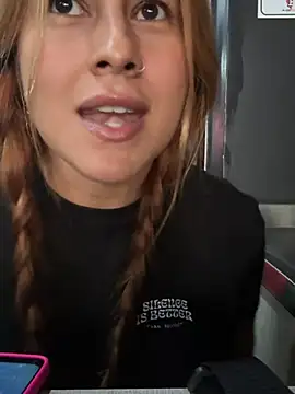 Snapshot of Amber_Martins_ chatting on February 2025 07:30:01 PM Amber Martins  online show from February 2025 07:30:01 PM