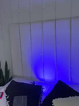 Snapshot of Amber_Martins_ chatting on February 2025 08:41:01 PM Amber Martins  online show from February 2025 08:41:01 PM