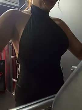 Snapshot of Amber_Martins_ chatting on February 2025 01:59:02 AM Amber Martins  online show from February 2025 01:59:02 AM