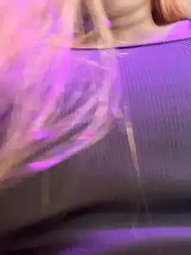 Snapshot of Amber_Martins_ chatting on March 2025 06:00:02 PM Amber Martins  online show from March 2025 06:00:02 PM