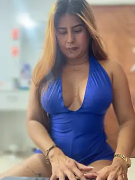 Snapshot of Amber_Martins_ chatting on March 2025 03:01:01 AM Amber Martins  online show from March 2025 03:01:01 AM