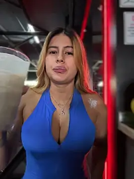 Snapshot of Amber_Martins_ chatting on October 2025 05:33:02 PM Amber Martins  online show from October 2025 05:33:02 PM