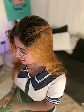 Snapshot of Amber_Martins_ chatting on October 2025 12:19:02 AM Amber Martins  online show from October 2025 12:19:02 AM