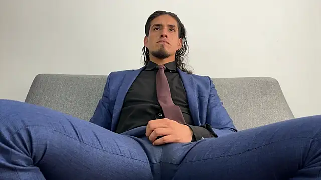 Tom blunt96 online show from September 2025 06:00:01 PM