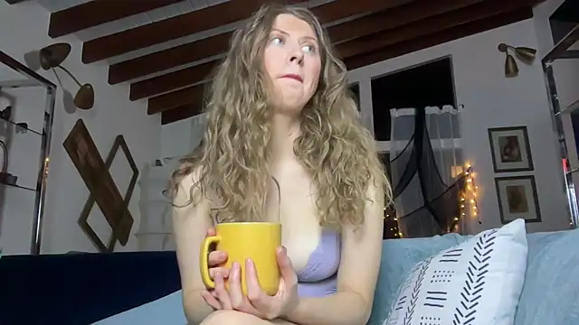 YUMIandbigWOLF online show from October 2025 04:09:02 AM