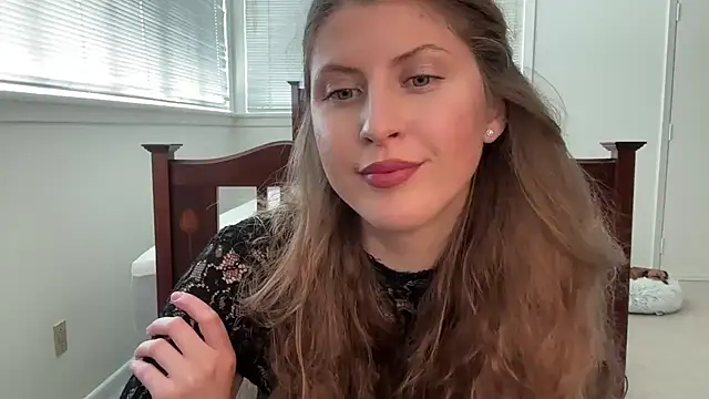 YUMIandbigWOLF online show from March 2026 08:45:02 PM