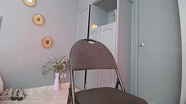 arteverena online show from December 2024 10:47:01 PM