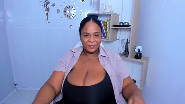Snapshot of bbw_charlote chatting on June 2026 12:15:01 PM bbw charlote online show from June 2026 12:15:01 PM
