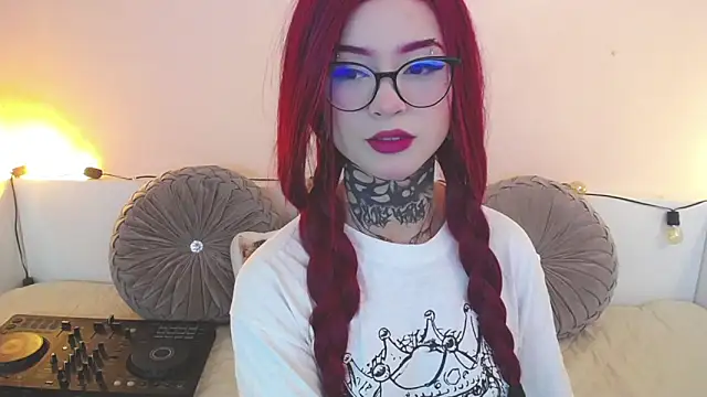 Snapshot of Isabella__dark chatting on December 2024 09:13:02 PM Isabella dark online show from December 2024 09:13:02 PM