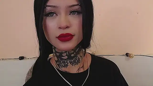 Snapshot of Isabella__dark chatting on December 2024 12:20:01 AM Isabella dark online show from December 2024 12:20:01 AM