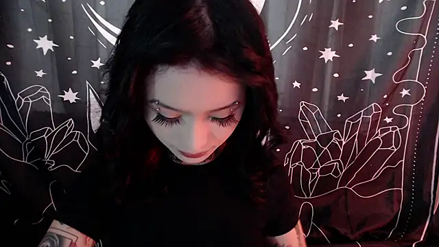 Snapshot of Isabella__dark chatting on January 2025 10:15:02 PM Isabella dark online show from January 2025 10:15:02 PM