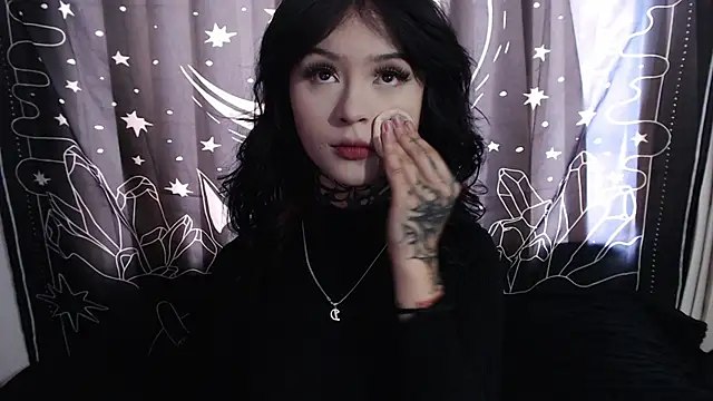 Snapshot of Isabella__dark chatting on January 2025 09:06:01 PM Isabella dark online show from January 2025 09:06:01 PM