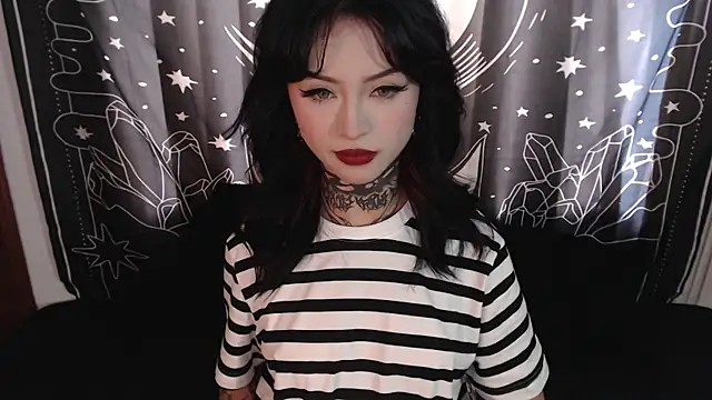 Snapshot of Isabella__dark chatting on January 2025 08:58:01 PM Isabella dark online show from January 2025 08:58:01 PM