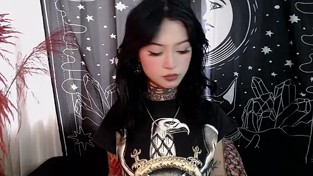 Snapshot of Isabella__dark chatting on January 2025 08:21:01 PM Isabella dark online show from January 2025 08:21:01 PM