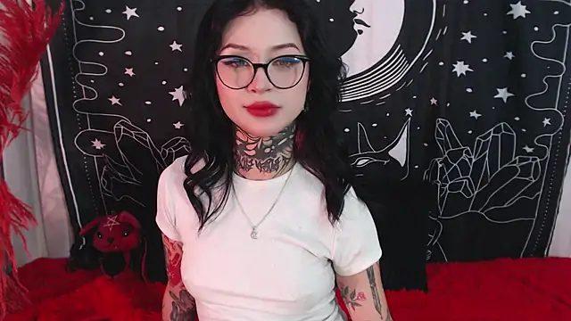 Snapshot of Isabella__dark chatting on February 2025 11:45:01 PM Isabella dark online show from February 2025 11:45:01 PM