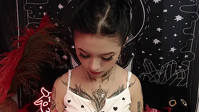 Snapshot of Isabella__dark chatting on March 2025 06:10:02 PM Isabella dark online show from March 2025 06:10:02 PM