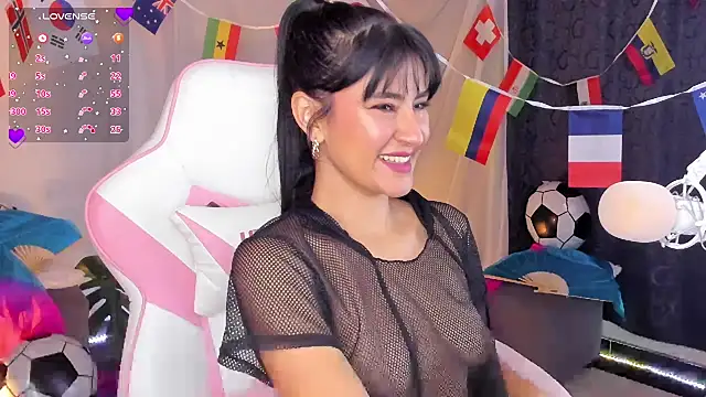 Snapshot of Violetta_kim1 chatting on June 2026 07:14:01 PM Violetta kim1 online show from June 2026 07:14:01 PM