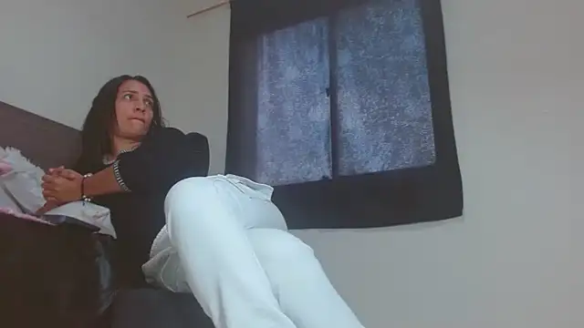 Snapshot of Mila_cams1_ chatting on January 2025 03:57:02 PM Mila cams1 online show from January 2025 03:57:02 PM