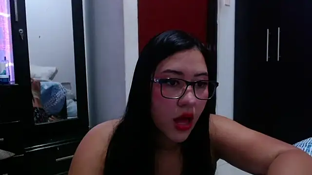 LuciaTomson online show from May 2026 07:42:02 PM