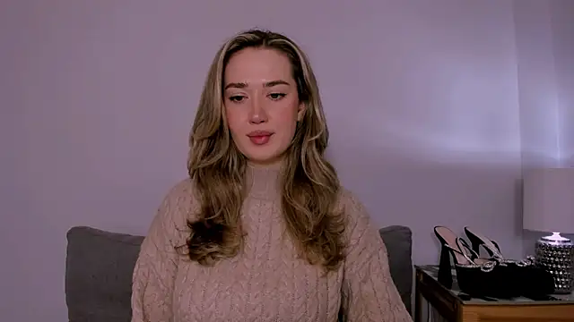 Snapshot of CindyKissable chatting on November 2025 04:18:02 PM CindyKissable online show from November 2025 04:18:02 PM