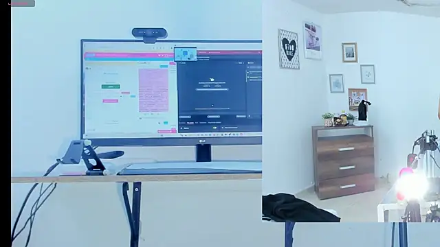 Daki Ume  online show from October 2025 02:17:01 AM