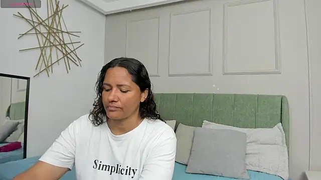 Snapshot of Sussanewolf chatting on November 2025 12:26:01 PM Sussanewolf online show from November 2025 12:26:01 PM