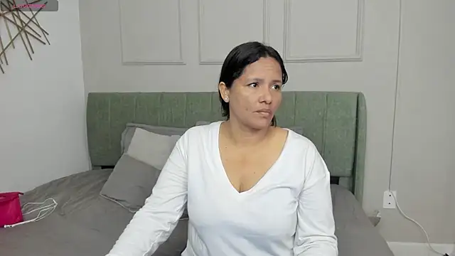 Snapshot of Sussanewolf chatting on February 2026 12:13:02 PM Sussanewolf online show from February 2026 12:13:02 PM