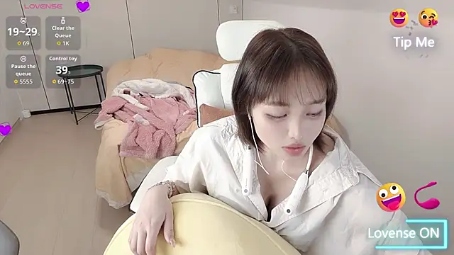 Snapshot of Cothy_Ti chatting on January 2026 11:15:02 AM Cothy Ti online show from January 2026 11:15:02 AM