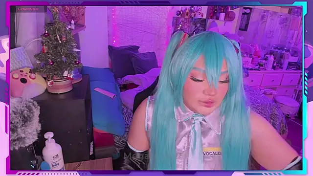 Snapshot of MegariaB chatting on December 2024 04:12:01 AM MegariaB online show from December 2024 04:12:01 AM