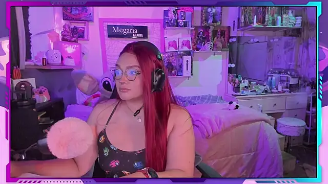 Snapshot of MegariaB chatting on September 2025 04:12:01 AM MegariaB online show from September 2025 04:12:01 AM