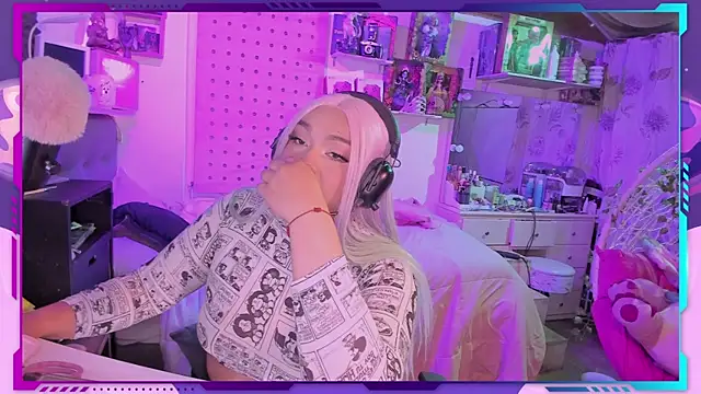 Snapshot of MegariaB chatting on September 2025 03:43:02 AM MegariaB online show from September 2025 03:43:02 AM