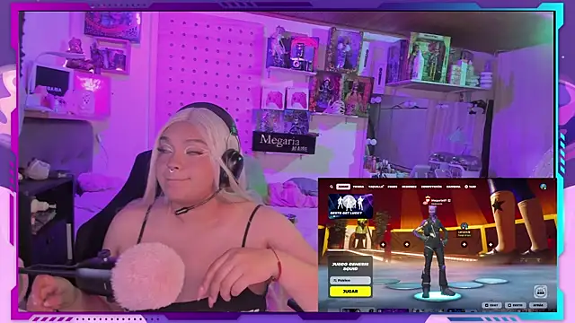 Snapshot of MegariaB chatting on September 2025 03:44:02 AM MegariaB online show from September 2025 03:44:02 AM