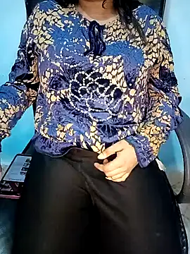 Snapshot of Dayna-36 chatting on January 2025 08:58:02 PM Dayna-36 online show from January 2025 08:58:02 PM