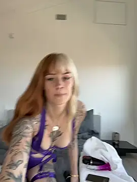 SallyDinosaur online show from January 2026 07:50:01 PM