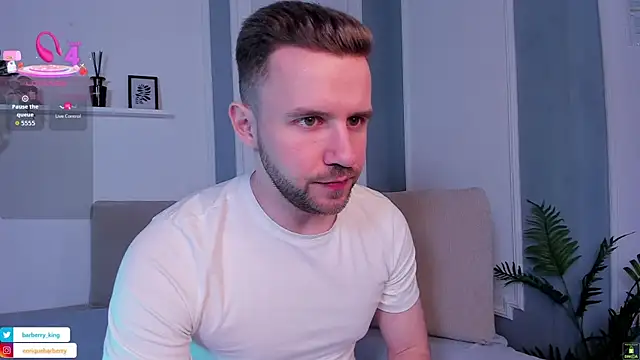 Snapshot of EnriqueBarberry chatting on April 2026 11:44:02 AM EnriqueBarberry online show from April 2026 11:44:02 AM