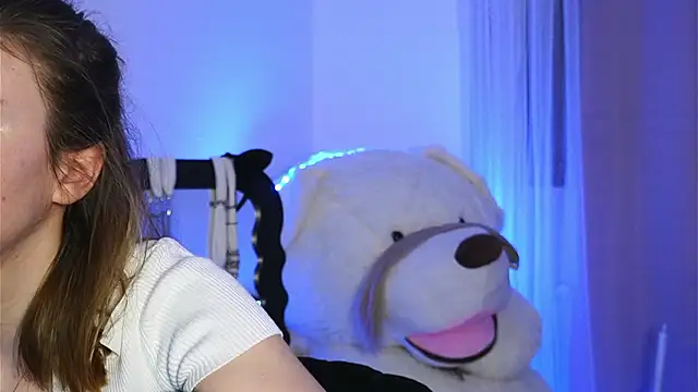 Snapshot of ivyleague_ chatting on March 2026 06:22:02 PM ivyleague online show from March 2026 06:22:02 PM